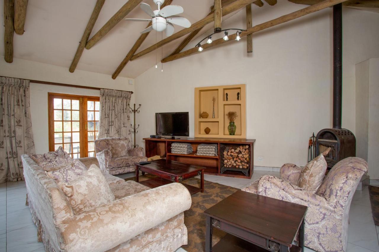 Villa Whispering Pines Country Estate Magaliesburg Exterior foto